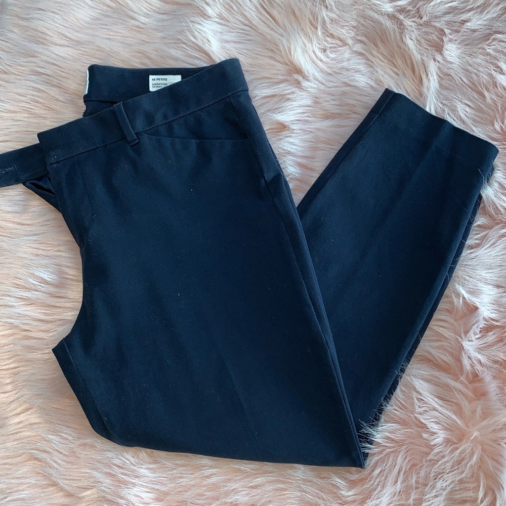 Gap signature skinny pant in navy